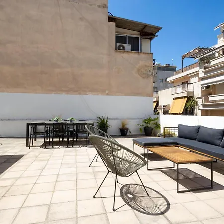 Renovated 5 Bdr House Near Acropolis - New Beds, Terrace & Yard * Athens