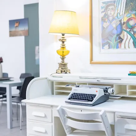بيت للعطل Renovated 5 Bdr House Near Acropolis - New Beds, Terrace & Yard *