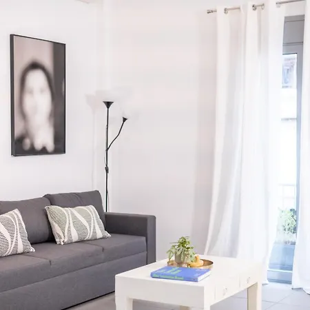 Holiday home Renovated 5 Bdr House Near Acropolis - New Beds, Terrace & Yard *