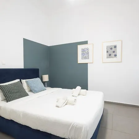 Holiday home Renovated 5 Bdr House Near Acropolis - New Beds, Terrace & Yard Athens